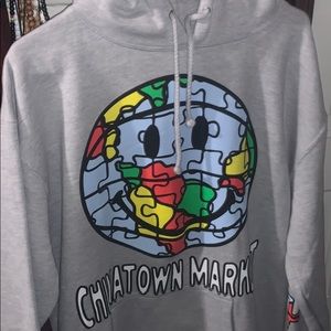 Chinatown sweater size L